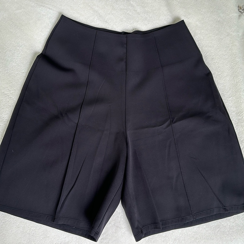 Snatching Shorts